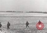 Standbild USA Soldaten Birresborn Deutschland, 1945, aus Sekunde 22 historischem Filmmaterial Videoclip 65675062311