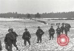 Standbild USA Soldaten Birresborn Deutschland, 1945, aus Sekunde 25 historischem Filmmaterial Videoclip 65675062311