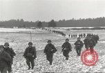 Standbild USA Soldaten Birresborn Deutschland, 1945, aus Sekunde 26 historischem Filmmaterial Videoclip 65675062311