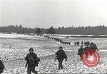Standbild USA Soldaten Birresborn Deutschland, 1945, aus Sekunde 37 historischem Filmmaterial Videoclip 65675062311