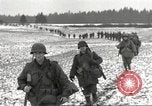 Standbild USA Soldaten Birresborn Deutschland, 1945, aus Sekunde 44 historischem Filmmaterial Videoclip 65675062311