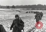 Standbild USA Soldaten Birresborn Deutschland, 1945, aus Sekunde 46 historischem Filmmaterial Videoclip 65675062311