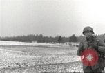 Standbild USA Soldaten Birresborn Deutschland, 1945, aus Sekunde 58 historischem Filmmaterial Videoclip 65675062311