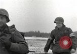 Standbild USA Soldaten Birresborn Deutschland, 1945, aus Sekunde 61 historischem Filmmaterial Videoclip 65675062311