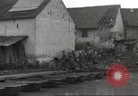 Standbild USA Soldaten Birresborn Deutschland, 1945, aus Sekunde 18 historischem Filmmaterial Videoclip 65675062312