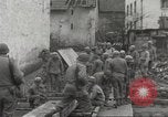 Standbild USA Soldaten Birresborn Deutschland, 1945, aus Sekunde 28 historischem Filmmaterial Videoclip 65675062312