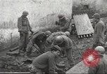 Standbild USA Soldaten Birresborn Deutschland, 1945, aus Sekunde 33 historischem Filmmaterial Videoclip 65675062312