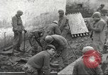 Standbild USA Soldaten Birresborn Deutschland, 1945, aus Sekunde 40 historischem Filmmaterial Videoclip 65675062312