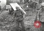 Standbild USA Soldaten Birresborn Deutschland, 1945, aus Sekunde 42 historischem Filmmaterial Videoclip 65675062312