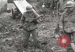 Standbild USA Soldaten Birresborn Deutschland, 1945, aus Sekunde 49 historischem Filmmaterial Videoclip 65675062312