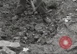 Standbild USA Soldaten Birresborn Deutschland, 1945, aus Sekunde 59 historischem Filmmaterial Videoclip 65675062312
