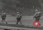 Immagine di Soldati statunitensi Birresborn Germania, 1945, secondo 11 filmato di repertorio 65675062314