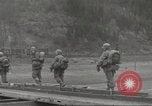 Immagine di Soldati statunitensi Birresborn Germania, 1945, secondo 15 filmato di repertorio 65675062314