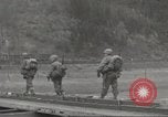 Immagine di Soldati statunitensi Birresborn Germania, 1945, secondo 16 filmato di repertorio 65675062314