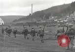 Immagine di Soldati statunitensi Birresborn Germania, 1945, secondo 22 filmato di repertorio 65675062314