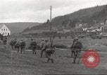 Immagine di Soldati statunitensi Birresborn Germania, 1945, secondo 28 filmato di repertorio 65675062314