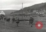 Immagine di Soldati statunitensi Birresborn Germania, 1945, secondo 29 filmato di repertorio 65675062314