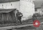Immagine di Soldati statunitensi Birresborn Germania, 1945, secondo 49 filmato di repertorio 65675062314