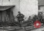 Immagine di Soldati statunitensi Birresborn Germania, 1945, secondo 15 filmato di repertorio 65675062315
