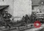 Immagine di Soldati statunitensi Birresborn Germania, 1945, secondo 16 filmato di repertorio 65675062315
