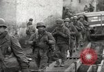 Immagine di Soldati statunitensi Birresborn Germania, 1945, secondo 30 filmato di repertorio 65675062315