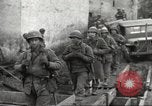 Immagine di Soldati statunitensi Birresborn Germania, 1945, secondo 31 filmato di repertorio 65675062315