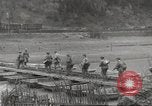 Standbild USA Soldaten Birresborn Deutschland, 1945, aus Sekunde 28 historischem Filmmaterial Videoclip 65675062316