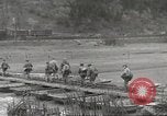 Standbild USA Soldaten Birresborn Deutschland, 1945, aus Sekunde 31 historischem Filmmaterial Videoclip 65675062316