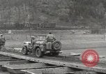 Standbild USA Soldaten Birresborn Deutschland, 1945, aus Sekunde 45 historischem Filmmaterial Videoclip 65675062316