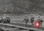 Standbild USA Soldaten Birresborn Deutschland, 1945, aus Sekunde 49 historischem Filmmaterial Videoclip 65675062316
