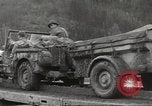 Standbild USA Soldaten Birresborn Deutschland, 1945, aus Sekunde 61 historischem Filmmaterial Videoclip 65675062316