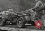 Standbild USA Soldaten Birresborn Deutschland, 1945, aus Sekunde 62 historischem Filmmaterial Videoclip 65675062316