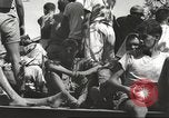 Immagine di Gli americani liberato dalla prigione giapponese arriva all'ospedale Guimba Nueva Ecija Filippine, 1945, secondo 4 filmato di repertorio 65675062321