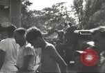 Immagine di Gli americani liberato dalla prigione giapponese arriva all'ospedale Guimba Nueva Ecija Filippine, 1945, secondo 15 filmato di repertorio 65675062321