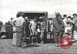 Immagine di Gli americani liberato dalla prigione giapponese arriva all'ospedale Guimba Nueva Ecija Filippine, 1945, secondo 29 filmato di repertorio 65675062321