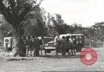 Immagine di Gli americani liberato dalla prigione giapponese arriva all'ospedale Guimba Nueva Ecija Filippine, 1945, secondo 37 filmato di repertorio 65675062321