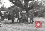 Immagine di Gli americani liberato dalla prigione giapponese arriva all'ospedale Guimba Nueva Ecija Filippine, 1945, secondo 41 filmato di repertorio 65675062321