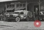 Immagine di Gli americani liberato dalla prigione giapponese arriva all'ospedale Guimba Nueva Ecija Filippine, 1945, secondo 49 filmato di repertorio 65675062321