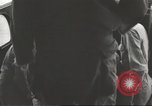 Immagine di Gli americani liberato dalla prigione giapponese arriva all'ospedale Guimba Nueva Ecija Filippine, 1945, secondo 51 filmato di repertorio 65675062321