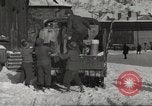 Standbild USA Soldaten Thionville Frankreich, 1945, aus Sekunde 26 historischem Filmmaterial Videoclip 65675062326