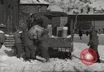 Standbild USA Soldaten Thionville Frankreich, 1945, aus Sekunde 27 historischem Filmmaterial Videoclip 65675062326
