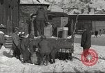 Standbild USA Soldaten Thionville Frankreich, 1945, aus Sekunde 32 historischem Filmmaterial Videoclip 65675062326