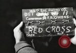 Immagine di Il francese operatori della Croce Rossa Thionville Francia, 1945, secondo 3 filmato di repertorio 65675062327