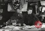 Immagine di Il francese operatori della Croce Rossa Thionville Francia, 1945, secondo 10 filmato di repertorio 65675062327