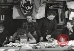 Immagine di Il francese operatori della Croce Rossa Thionville Francia, 1945, secondo 14 filmato di repertorio 65675062327