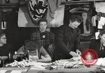 Immagine di Il francese operatori della Croce Rossa Thionville Francia, 1945, secondo 16 filmato di repertorio 65675062327