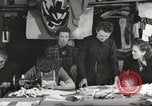 Immagine di Il francese operatori della Croce Rossa Thionville Francia, 1945, secondo 18 filmato di repertorio 65675062327