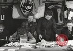 Immagine di Il francese operatori della Croce Rossa Thionville Francia, 1945, secondo 19 filmato di repertorio 65675062327