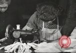 Immagine di Il francese operatori della Croce Rossa Thionville Francia, 1945, secondo 26 filmato di repertorio 65675062327