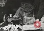 Immagine di Il francese operatori della Croce Rossa Thionville Francia, 1945, secondo 27 filmato di repertorio 65675062327